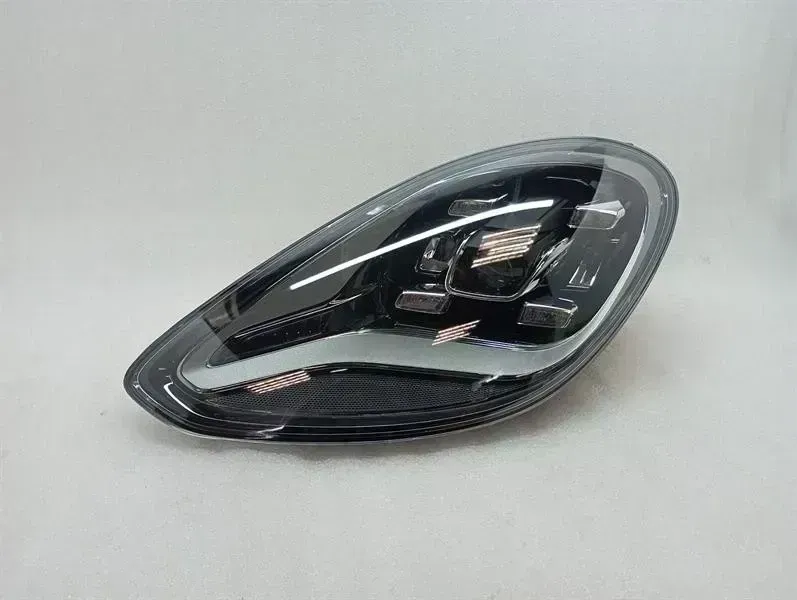 Porsche Panamera 2023 Porsche Panamera 971 Left Head Light 971941033K Headlight Left LED Body type: Hatchback
Fuel: Petrol