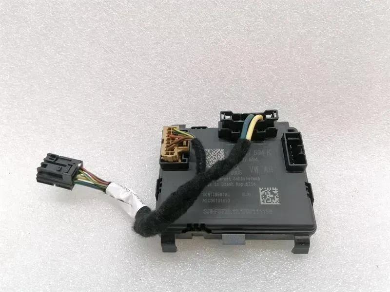 Porsche Panamera Porsche Panamera 971 Electronic Modules 4M0907594K Control Unit Body type: Hatchback
Fuel: Petrol