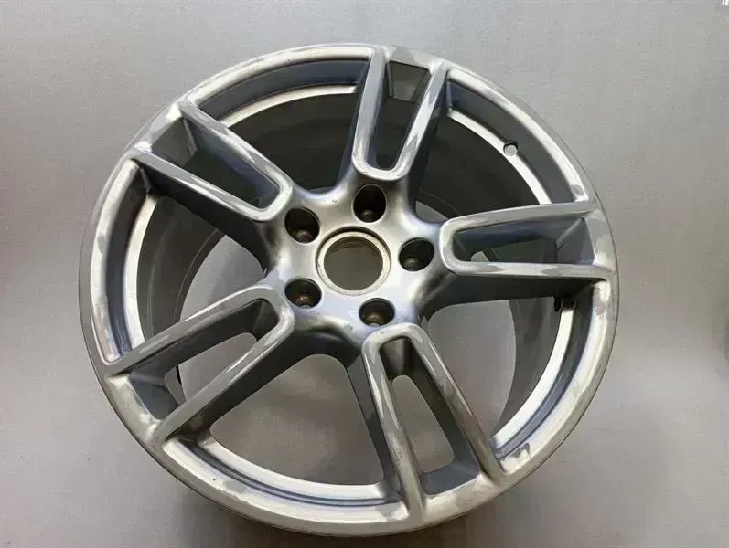 Porsche Panamera Porsche Panamera 971 Alloy Wheel 971601025F Alloy Wheel 10.5J x 19 ET62 Body type: Hatchback
Fuel: Petrol