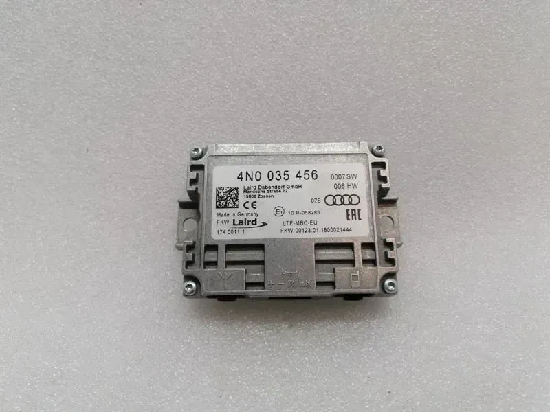 Porsche Panamera Porsche Panamera 971 electronic module 4N0035456 control unit Body type: Hatchback
Fuel: Petrol