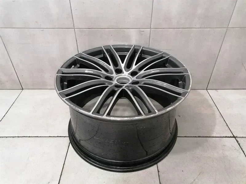 Porsche Panamera Porsche Panamera 971 Wheel 971601025AC Alloy Wheel 21 Turbo IV 11.5J x 21 ET69 Body type: Hatchback
Fuel: Petrol