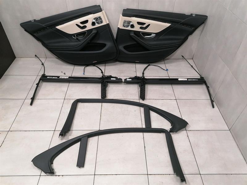 Mercedes-Benz A (W176) MERCEDES W222 Doorcard Rear Set A2227301902 Türverkleidung Hinten ROLLO SATZ LWB Body type: Saloon
Fuel: Diesel