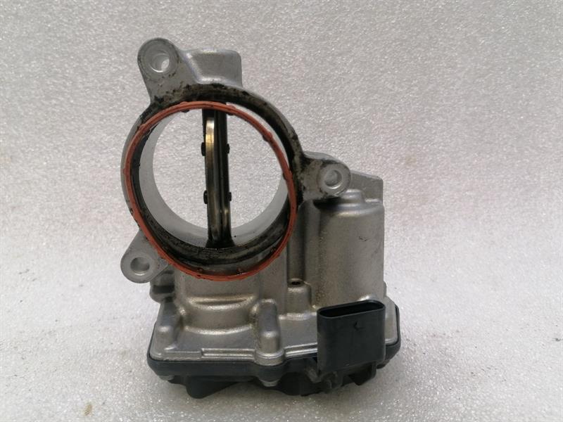 Mercedes-Benz A (W176) MERCEDES S-class W222 Throttle Body A6540900070 Drosselklappe OM654 Body type: Saloon
Fuel: Diesel