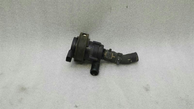 Porsche Panamera Porsche Panamera 970 additional cooling pump 7pp819610 coolant pump pump Body type: Saloon
Fuel: Diesel
