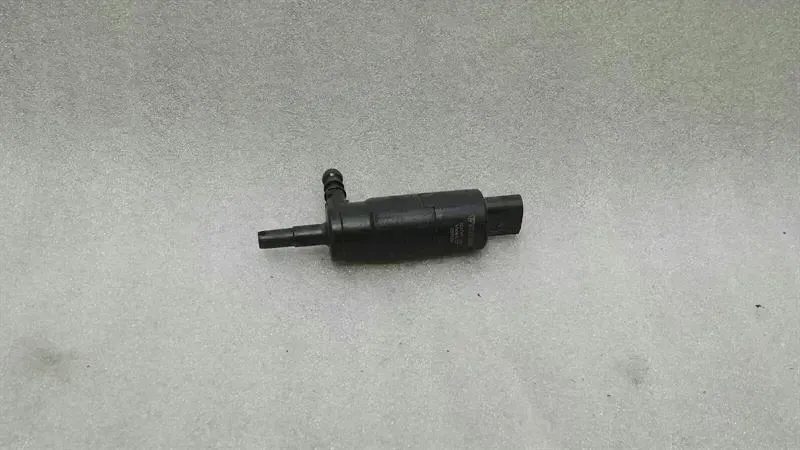 Porsche Panamera Porsche Panamera 970 washer fluid pump 97062450200 washer water pump