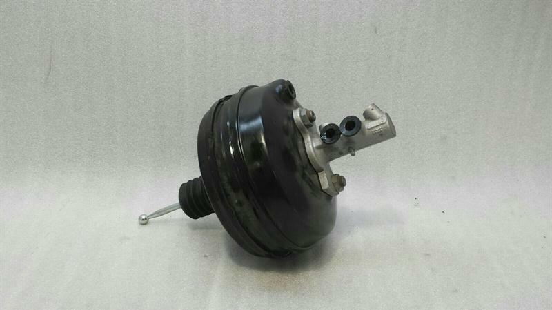 Porsche Panamera Porsche Panamera 970 Brake Servo 97035502504 Brake Booster 3.0D Body type: Saloon
Fuel: Diesel