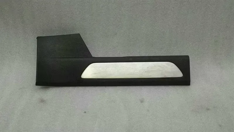 Porsche Panamera Porsche Panamera 970 rear right door sill 970555520 door entry sill rear RE Body type: Saloon
Fuel: Diesel
