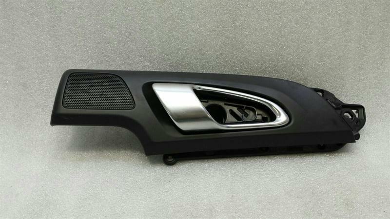 Porsche Cayenne Porsche Cayenne 958 92A right door inner handle 7P5837020F interior door handle right Body type: SUV
Fuel: Diesel