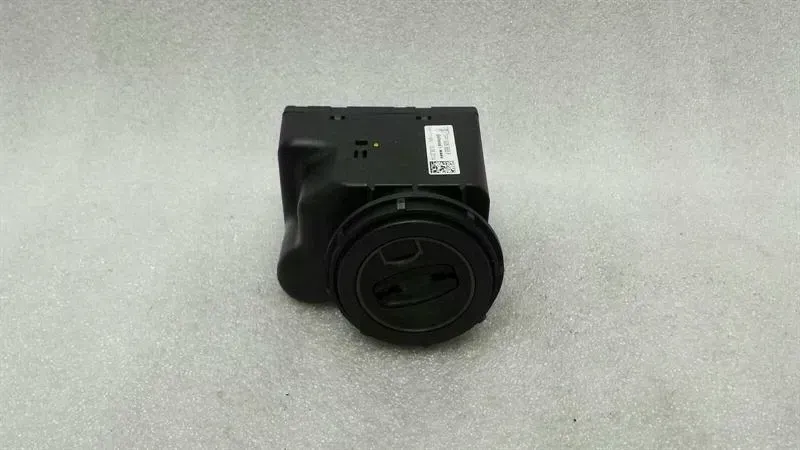Porsche Cayenne Porsche Cayenne 958 92a ezs Module 7PP905865F Ignition Lock Body type: SUV
Fuel: Diesel