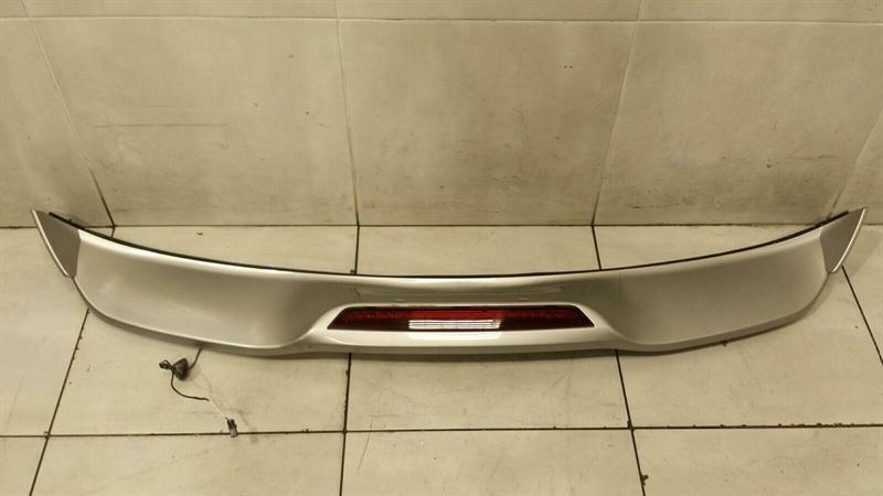 Porsche Cayenne Porsche Cayenne 958 92a Rear Spoiler 7P5827934J Rear Spoiler Platinum Edition Body type: SUV
Fuel: Diesel