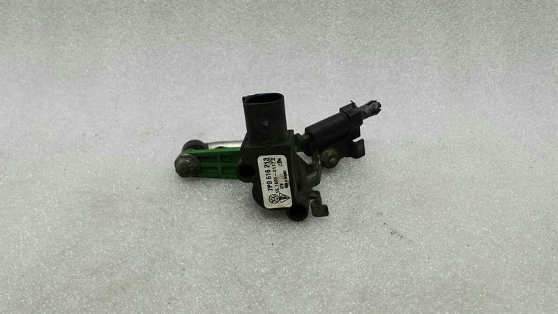 Porsche Cayenne Porsche Cayenne 958 Xenon Level Sensor 7P0616213 Level Control Body type: SUV
Fuel: Diesel