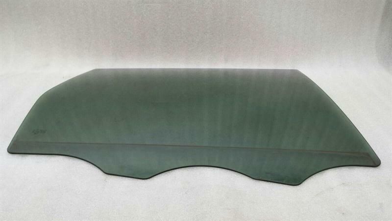 Porsche Cayenne 958 92A RRH door glass 95854261206 door window rear right