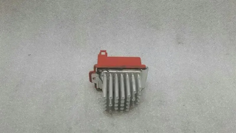 Porsche 911 (996) Porsche Boxster 986 911 996 987 Heater Resistor 1J0907521 Blower Regulator Regulator Body type: Convertible
Fuel: Petrol