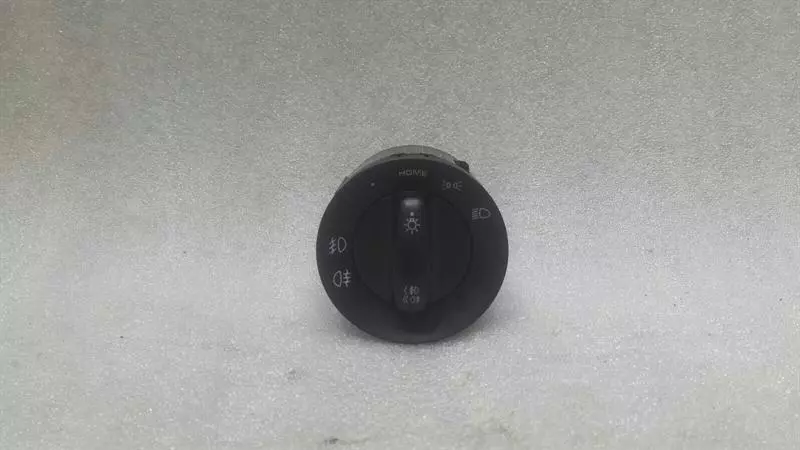 Porsche 911 (997) Porsche Boxster 987 997 facelift headlight switch 99761353501 light switch Body type: Convertible
Fuel: Petrol