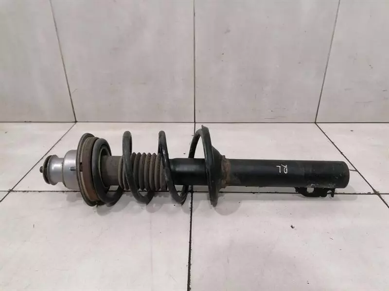 Porsche Boxster (987) Porsche Boxster 987 Shock Absorber Rear 98733305116 Shock Absorber Rear LEFT Body type: Convertible
Fuel: Petrol