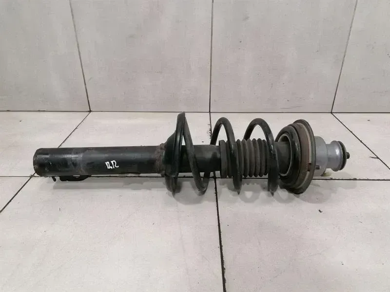 Porsche Boxster (987) Porsche Boxster 987 Shock Absorber Rear 98733305116 Shock Absorber Rear RH Body type: Convertible
Fuel: Petrol