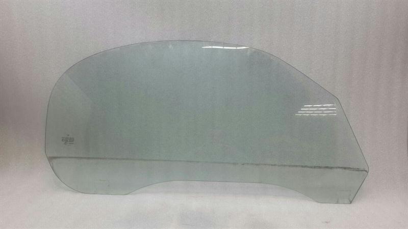 Porsche Boxster (987) Right Front Door Glass