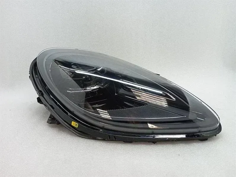 Porsche Macan Right Headlamp