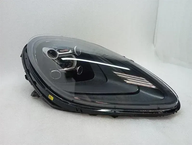 Porsche Macan Right Headlamp