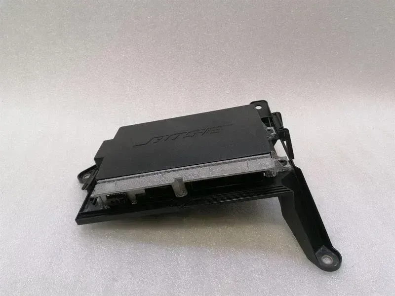 Porsche Macan Porsche Macan 95B Amplifier 971035223P Bose Amp Body type: SUV
Fuel: Petrol