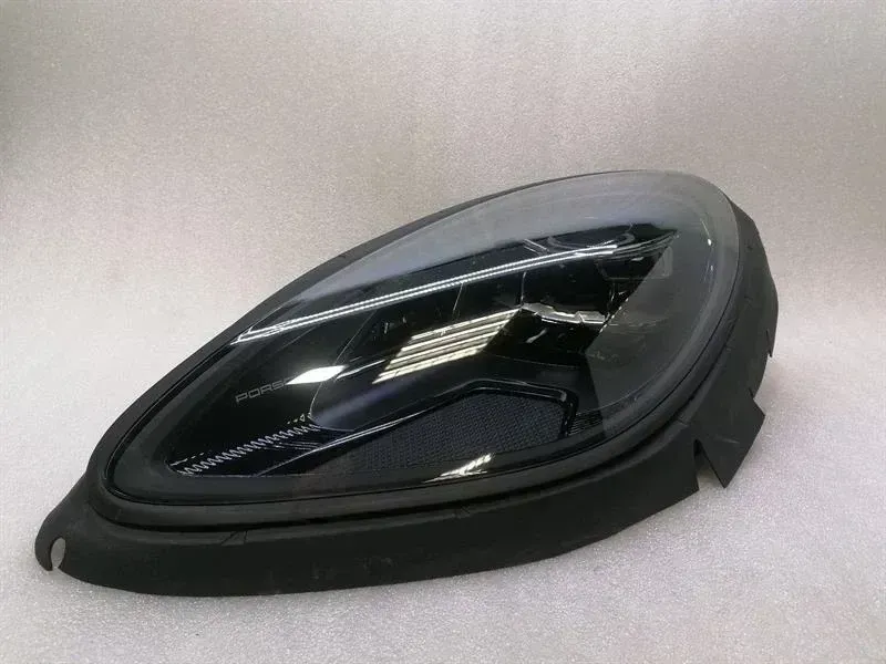 Porsche Macan Left Headlamp Porsche Macan 95B Left Headlight 95B941009AT He...