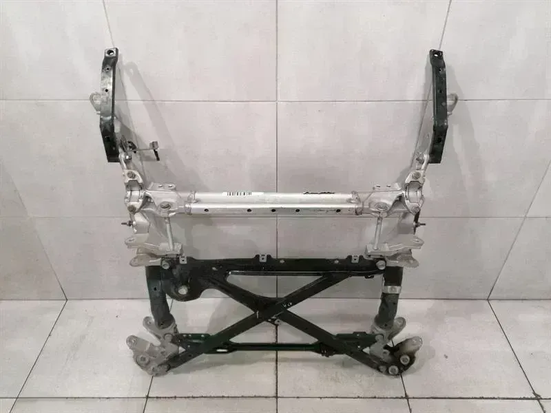 Porsche Macan Beam / Subframe Front