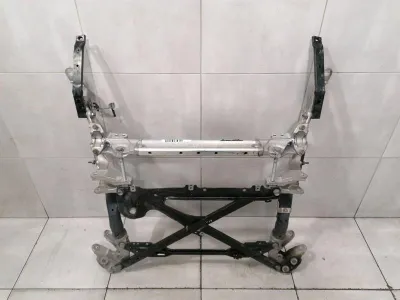 Porsche Macan 95B Beam Subram Fram 8R0399315J Framaxelhållare