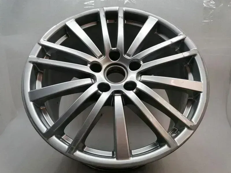 Porsche Panamera Porsche Panamera 971 Alloy Wheel 971601025J Alloy Wheel 11.5JX20 ET68 Body type: Hatchback
Fuel: Petrol