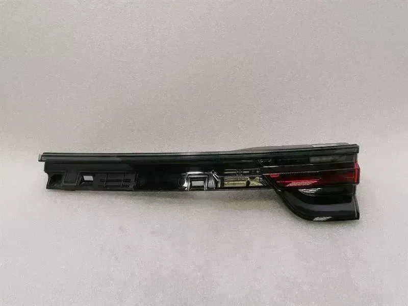 Porsche Panamera Porsche Panamera 971 right rear light 973945208A tail light rear right Body type: Hatchback
Fuel: Petrol