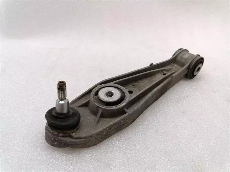 Porsche Boxster (981) Right Rear Hub Porsche Cayman 718 right rear wishbone 98133105...