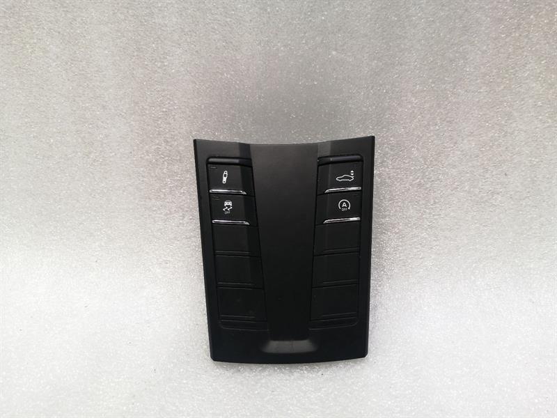 Porsche 911 (991) Porsche Cayman 718 991 Switch Block 99161325550 Switch Block Body type: Coupe
Fuel: Petrol