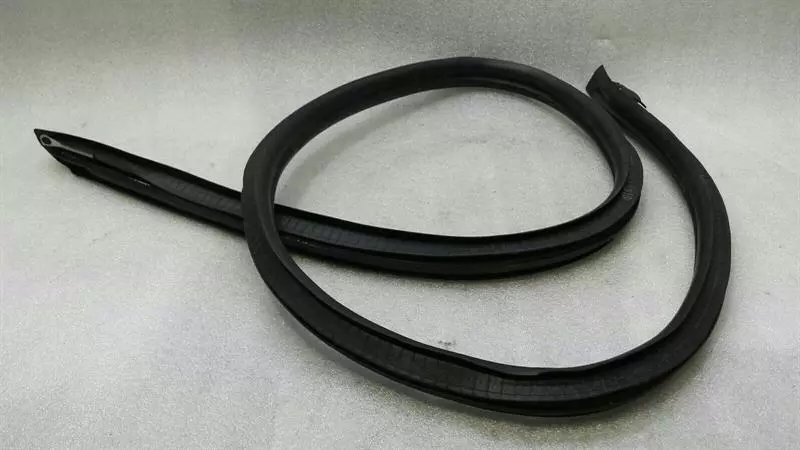 Porsche Boxster (987) Door Seal Porsche Boxster 987 Right Door Seal 98753707603...