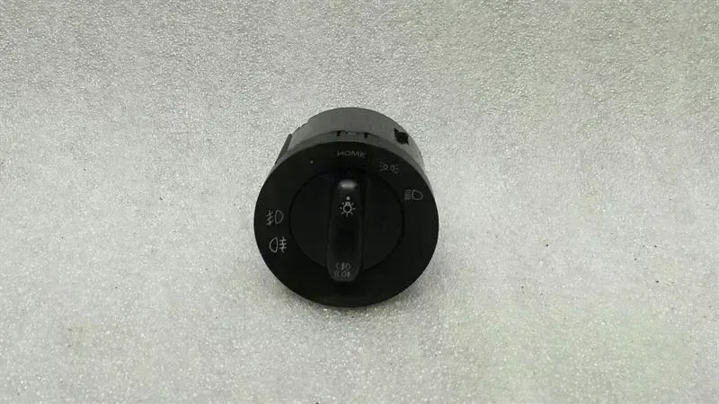 Porsche 911 (996) Porsche Boxster 987 997 headlight switch 99761353501 light switch Body type: Convertible
Fuel: Petrol