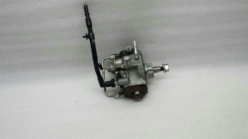 Land Rover Defender Land Rover Defender Fuel Pump Mechanical 6C1Q-9B395-BE Fuel Pump Body type: Unknown
Fuel: Diesel