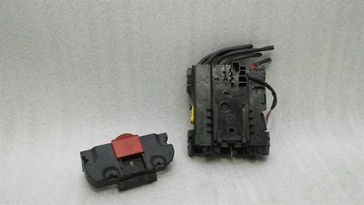 Mercedes C Class W204 Кутия с предпазители A2045403850 Реле на кутия с предпазители Реле