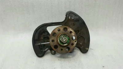 Корпус подшипника ступицы заднего правого колеса Mercedes C-класса W204 A2043320201