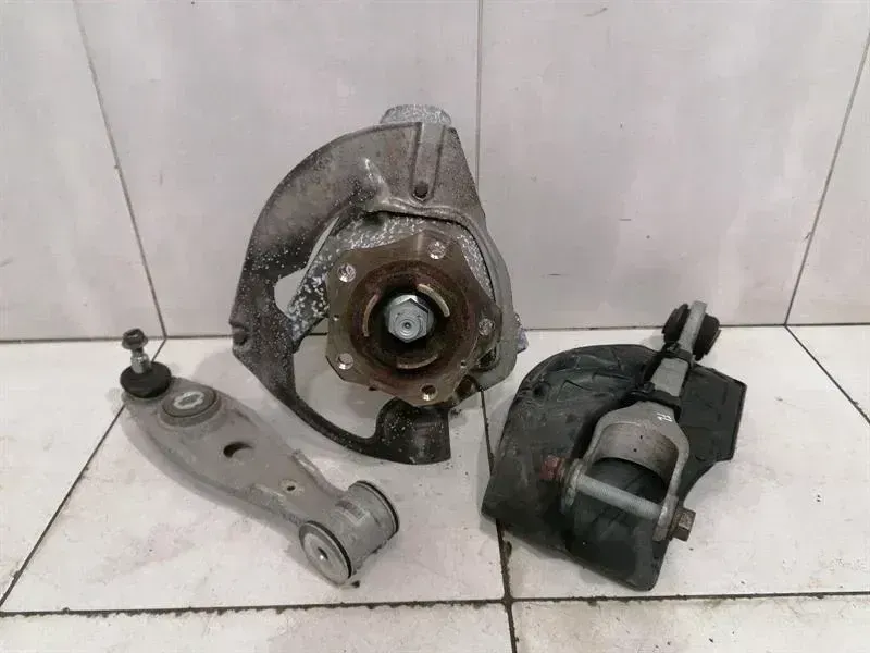 Porsche Boxster (981) Left Front Hub Porsche Boxster 718 Left Front Hub 99134165705 ...