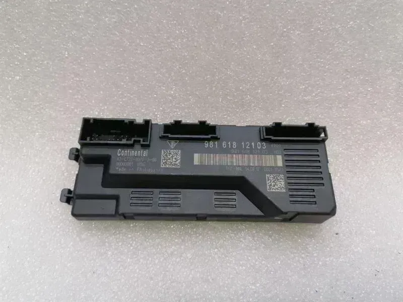 Porsche Boxster (981) Electronic module Porsche Boxster 718 electronic module 981618121...