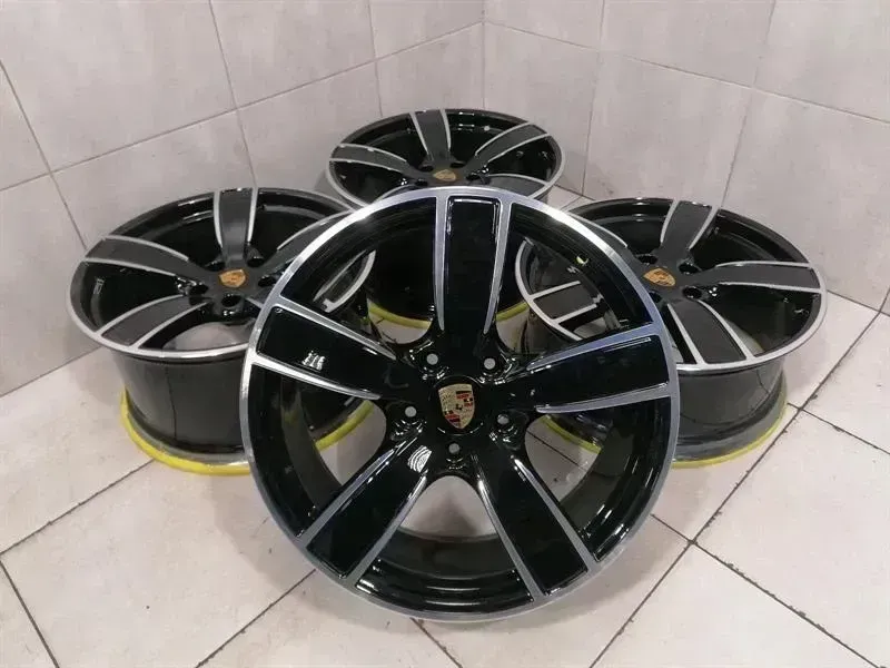 Porsche Boxster (981) Alloy Wheel 20 Porsche Cayman Boxster 718 Alloy Wheel 98260...