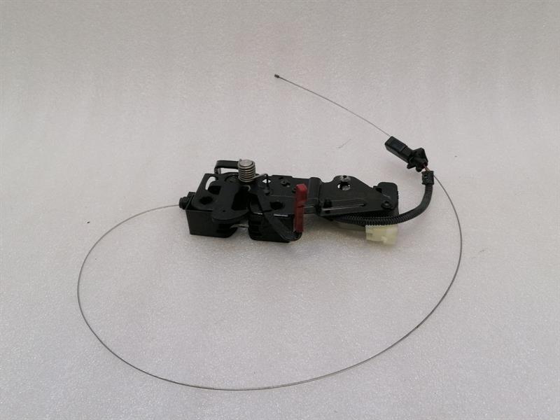 Porsche Boxster (981) konepellin lukitus Porsche Boxster 718 Bonnet Lock 99151105305 Hoo...