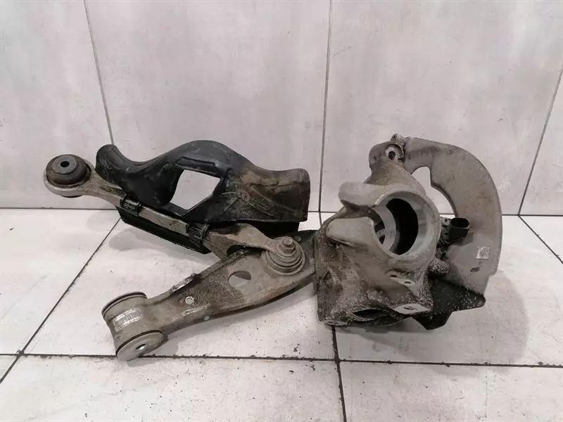 Porsche Boxster (981) Right Front Hub Porsche Boxster 718 Right Front Hub 99134165605...