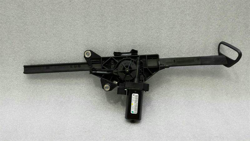 Mercedes-Benz C (W204) Misc Mercedes E Class W207 Ri Seatbelt Height Adjust...