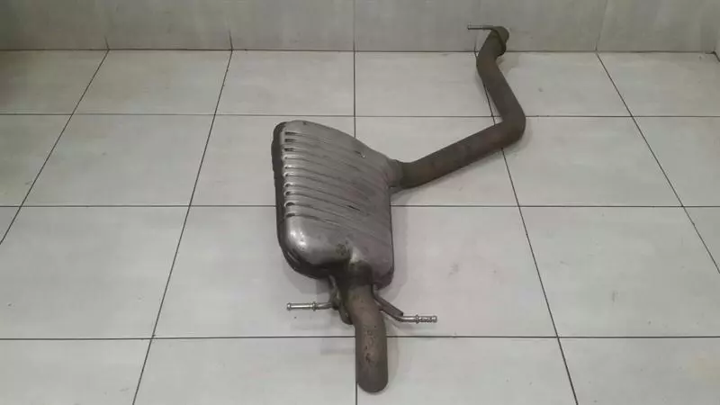 Mercedes-Benz C (W204) Exhaust silencer Mercedes E Class W212 Exhaust Silencer A2124907...