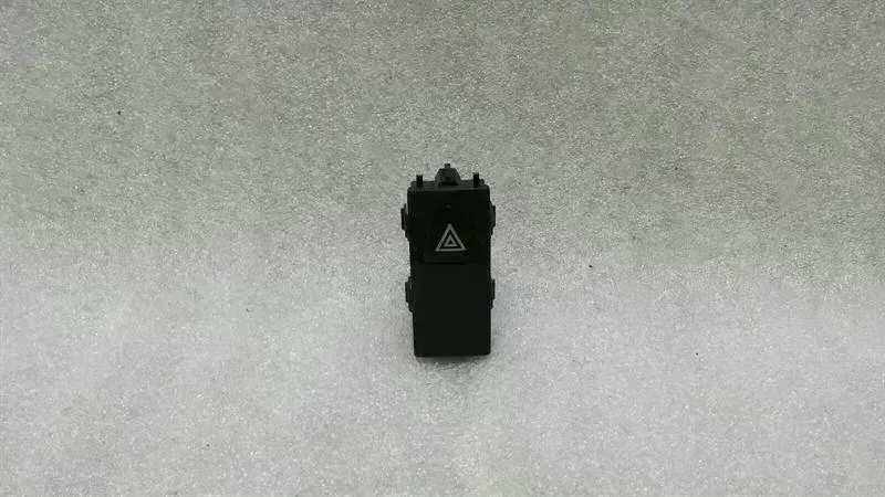 Mercedes-Benz C (W204) Switch