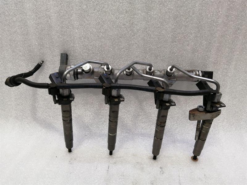 Mercedes-Benz A (W176) Mercedes W205 Fuel Injector Set A6510702987 Injector Injector Set OM651 Body type: Saloon
Fuel: Hybrid