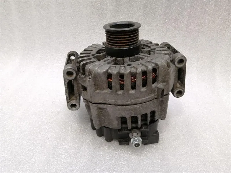 Mercedes C Class W205 HYBRID C300H Alternator A0009063805 Alternator 250A