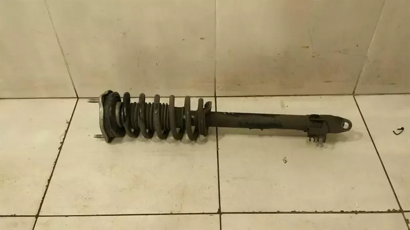 Mercedes C W205 shock absorber front left A2053208330 shock absorber front Li
