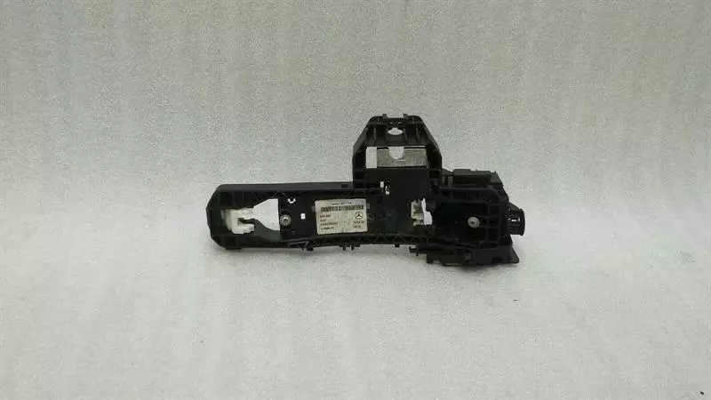 Mercedes-Benz SLK (R172) Mercedes SLK R172 door interior handle A2047601834 interior door handle Body type: Convertible
Fuel: Diesel