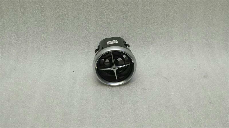 Mercedes-Benz SLK (R172) Mercedes SLK R172 Air Vent A1728300154 Ventilation Nozzle Vent Body type: Convertible
Fuel: Diesel