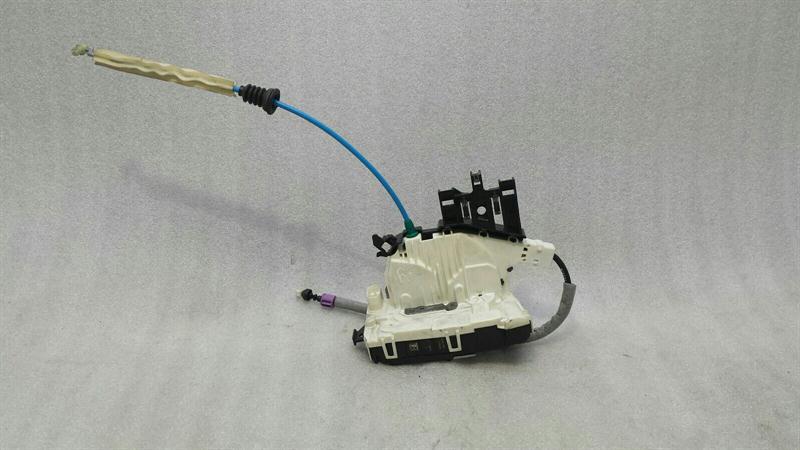 Mercedes-Benz GLA / EQA (H247) 2020-... Mercedes GLA X156 rear right door lock A2047303635 door lock rear right